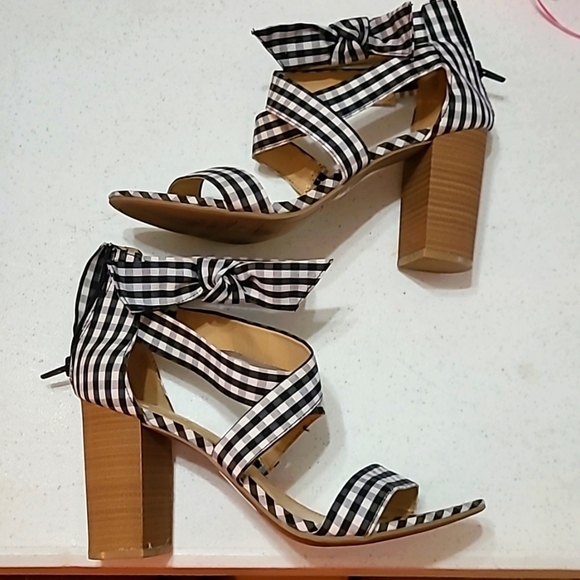 💥3/12 Lauren Conrad black & white "Girlfriend Gingham" heeled sandals size 9.5 - Picture 2 of 11